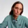 Moteris su akiniais