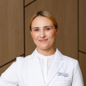 AUSTĖJA PEČELIŪNIENĖ